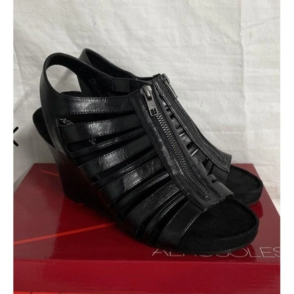 AEROSOLES black leather